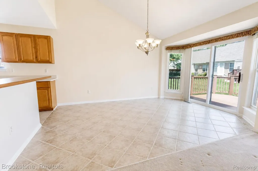 44138 Kendyl Sterling Heights City MI 48314