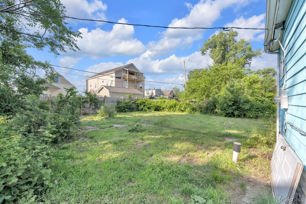 2124 Halleck Street Detroit City MI 48212