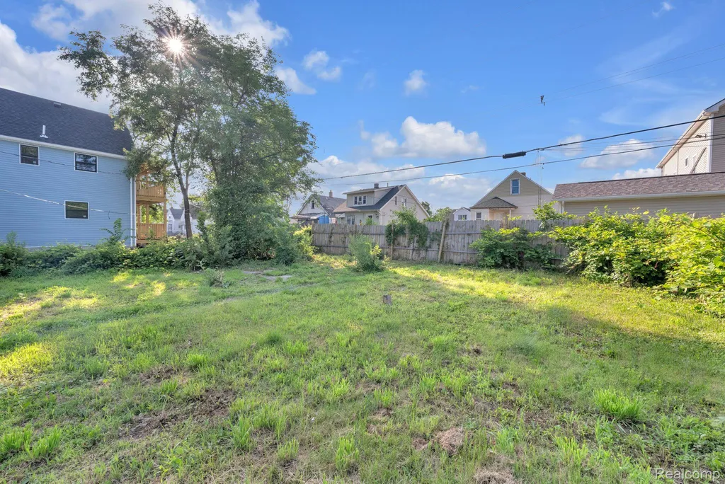 2124 Halleck Street Detroit City MI 48212