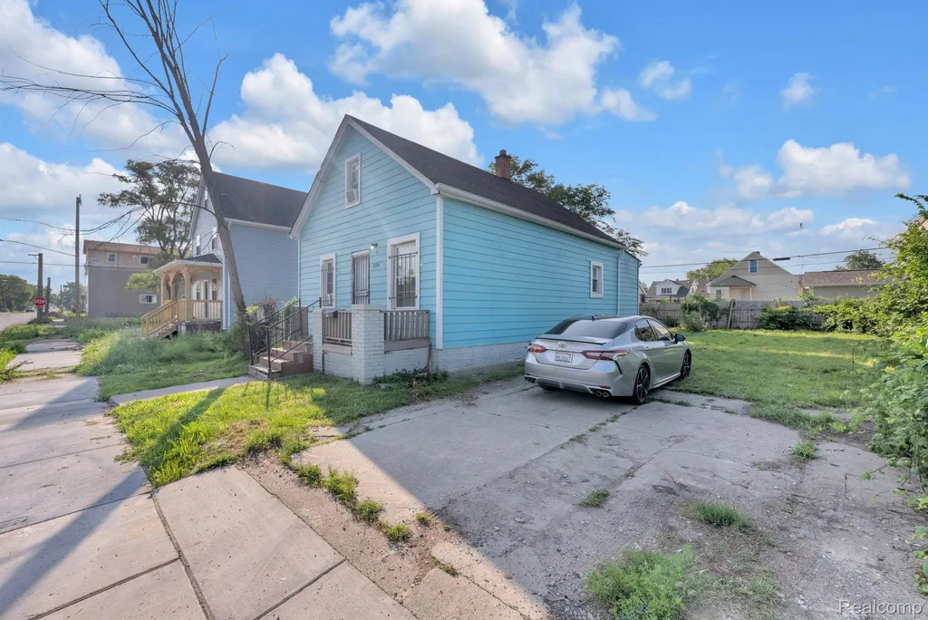 2124 Halleck Street Detroit City MI 48212