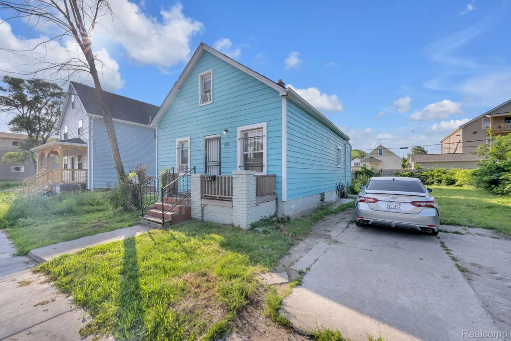 2124 Halleck Street Detroit City MI 48212