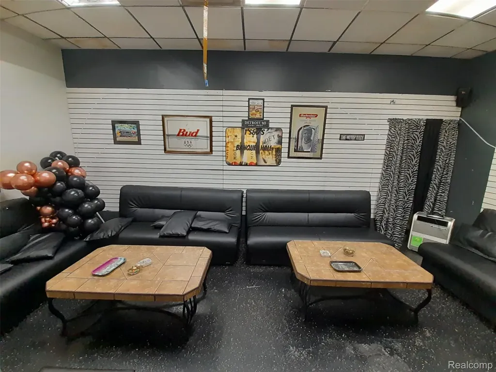 12121 Gratiot Avenue Detroit City MI 48205