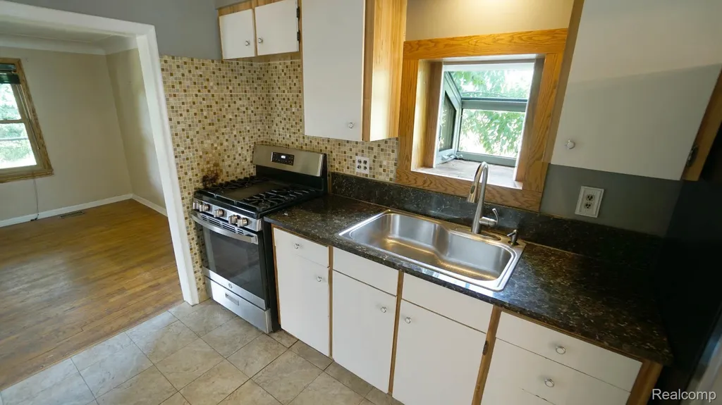 43981 S Interstate 94 Service Drive Van Buren Charter Township MI 48111