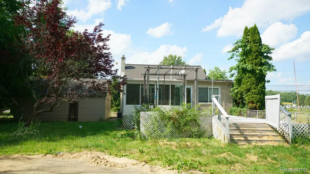 43981 S Interstate 94 Service Drive Van Buren Charter Township MI 48111