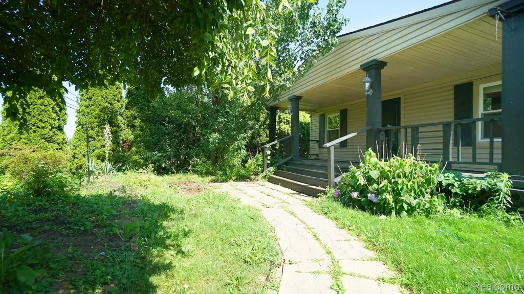 43981 S Interstate 94 Service Drive Van Buren Charter Township MI 48111