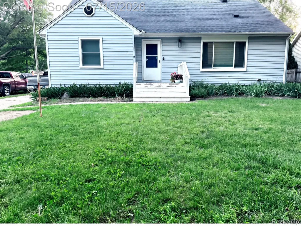 13110 Cogswell Street Romulus City MI 48174