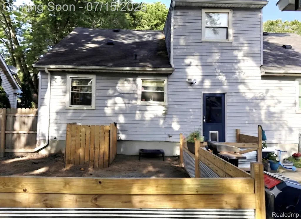 13110 Cogswell Street Romulus City MI 48174