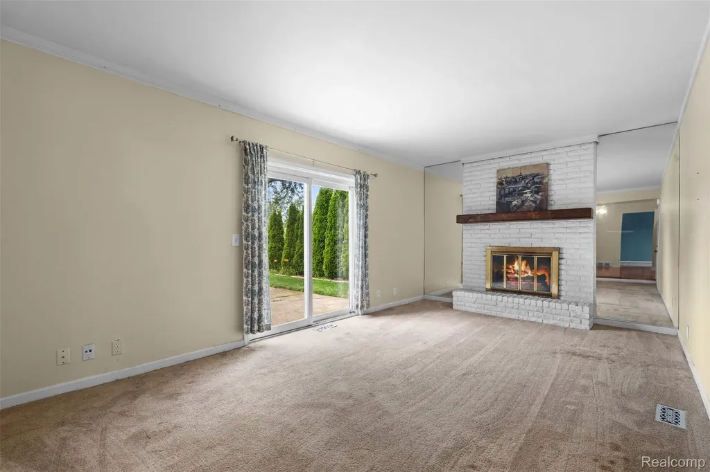 35379 Lucinda Drive Clinton Charter Township MI 48035