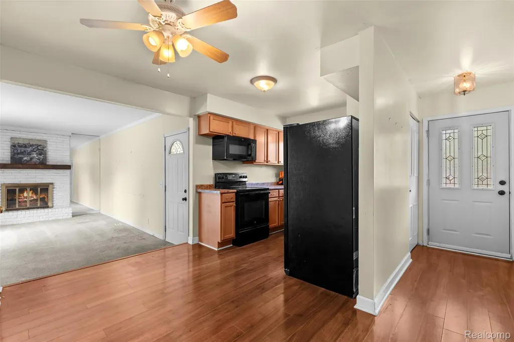 35379 Lucinda Drive Clinton Charter Township MI 48035