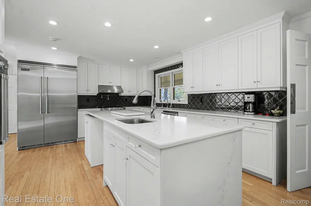 5840 Inkster - House Road West Bloomfield Charter Township MI 48323