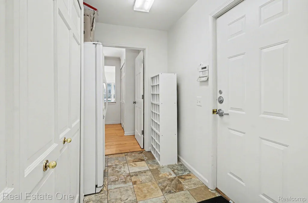 5840 Inkster - House Road West Bloomfield Charter Township MI 48323