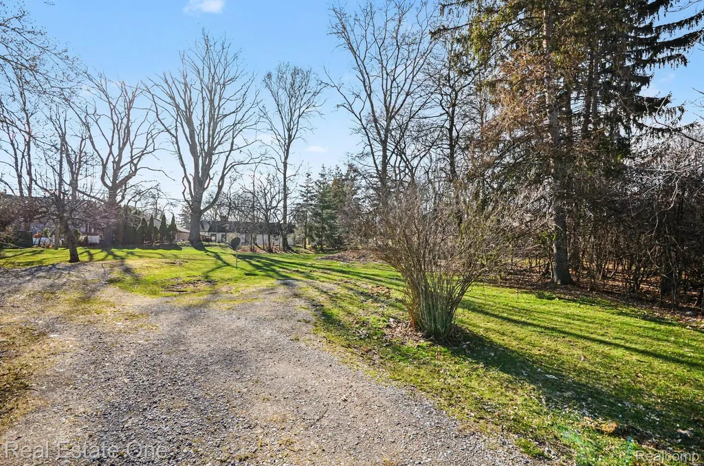 5840 Inkster - House Road West Bloomfield Charter Township MI 48323