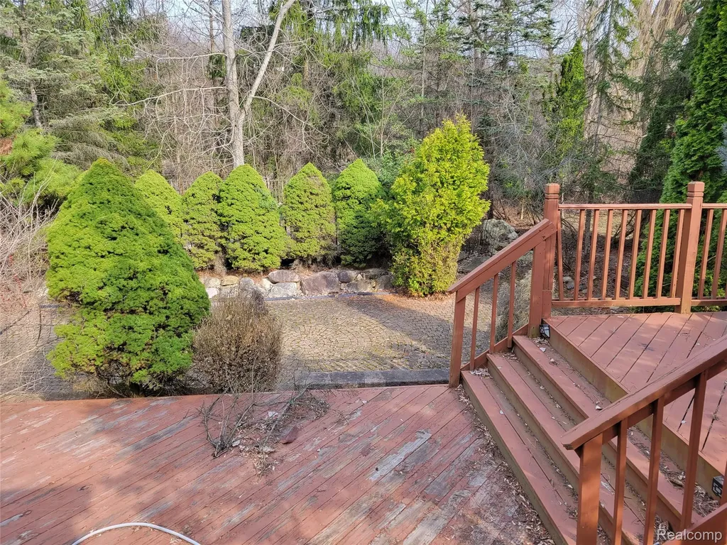 5549 Perrytown Drive West Bloomfield Charter Township MI 48322
