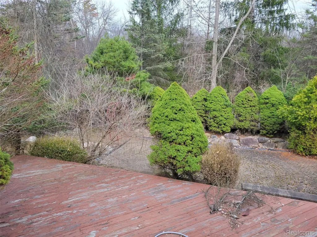5549 Perrytown Drive West Bloomfield Charter Township MI 48322