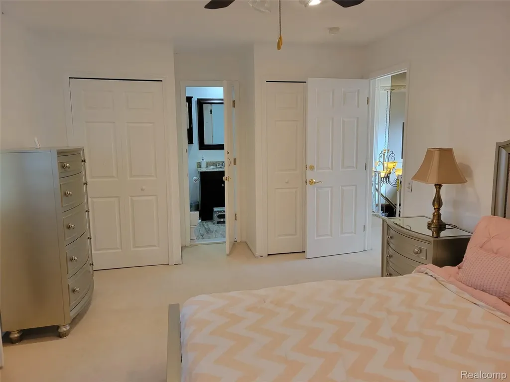 5549 Perrytown Drive West Bloomfield Charter Township MI 48322