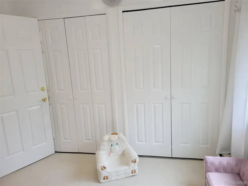 5549 Perrytown Drive West Bloomfield Charter Township MI 48322