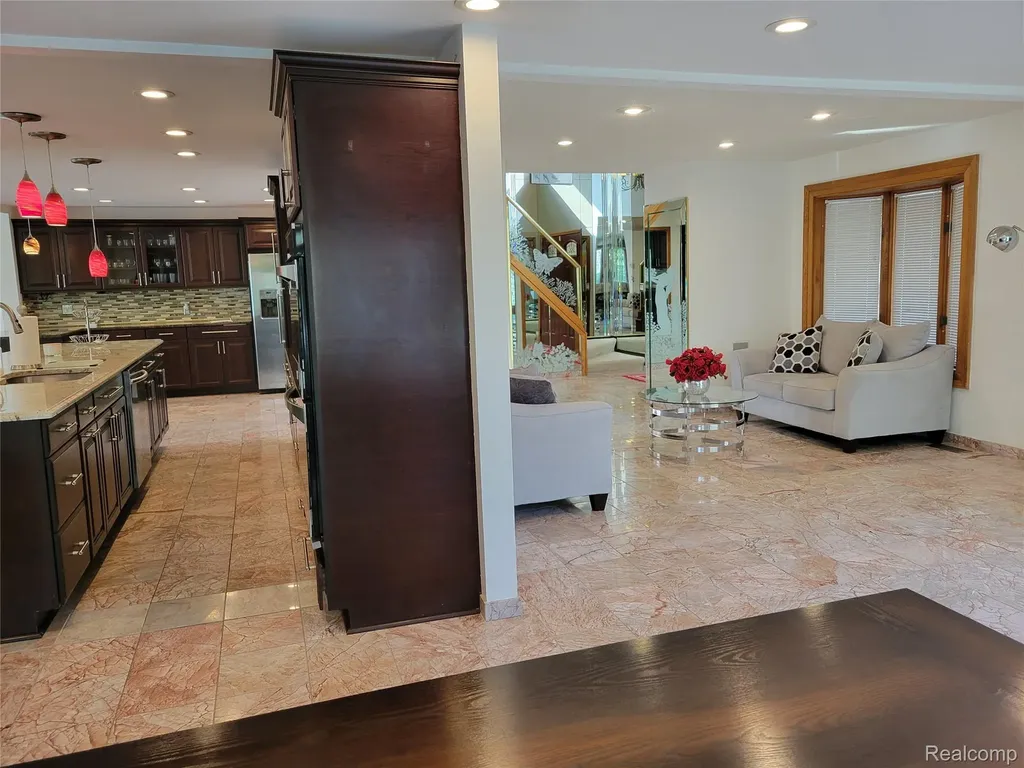 5549 Perrytown Drive West Bloomfield Charter Township MI 48322