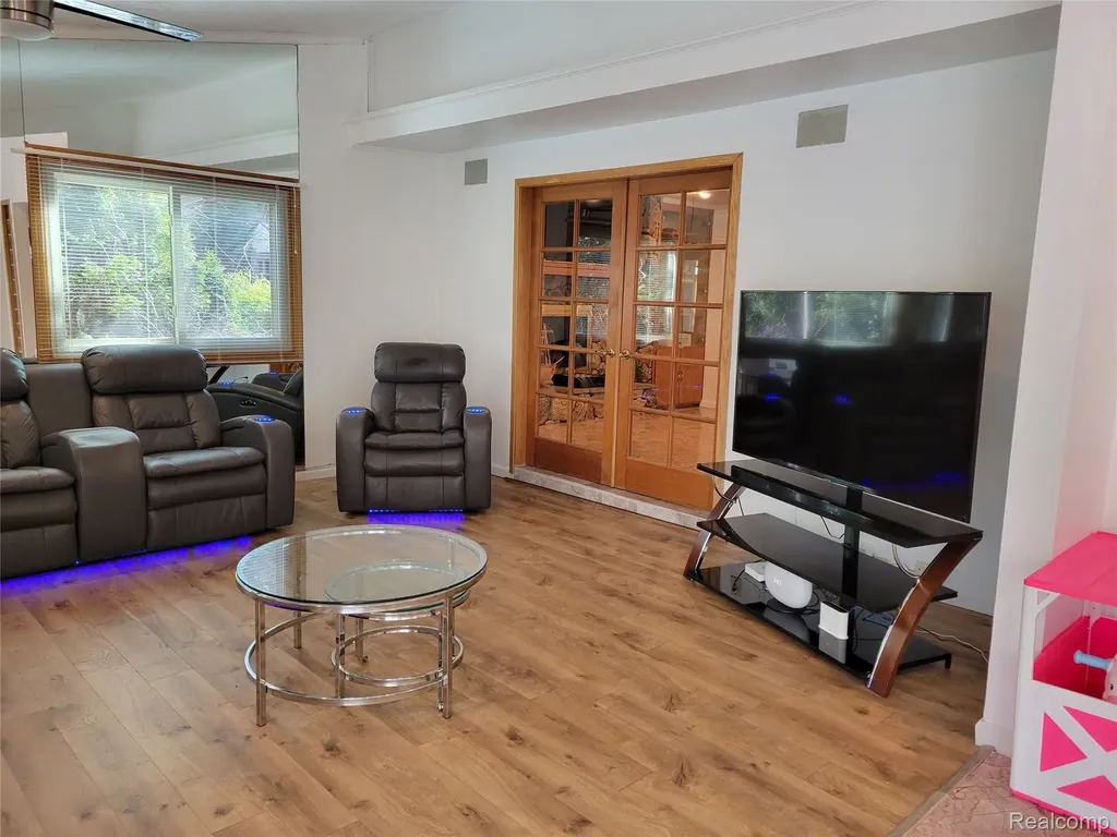 5549 Perrytown Drive West Bloomfield Charter Township MI 48322