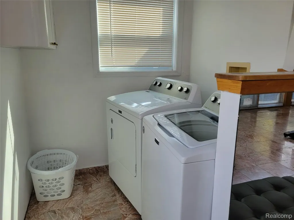 5549 Perrytown Drive West Bloomfield Charter Township MI 48322
