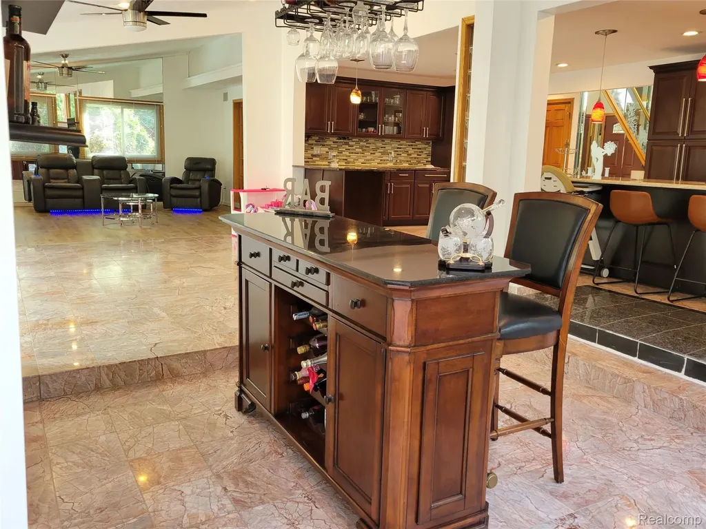 5549 Perrytown Drive West Bloomfield Charter Township MI 48322