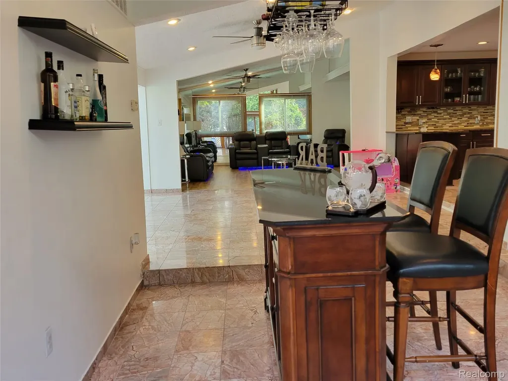 5549 Perrytown Drive West Bloomfield Charter Township MI 48322