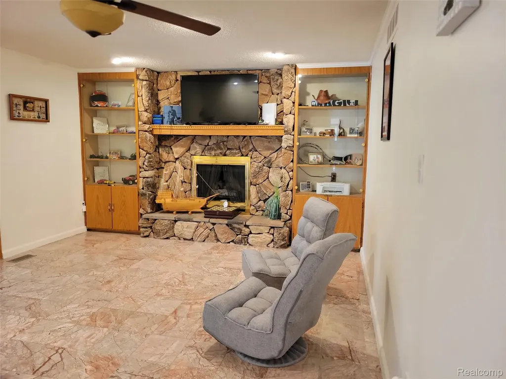 5549 Perrytown Drive West Bloomfield Charter Township MI 48322