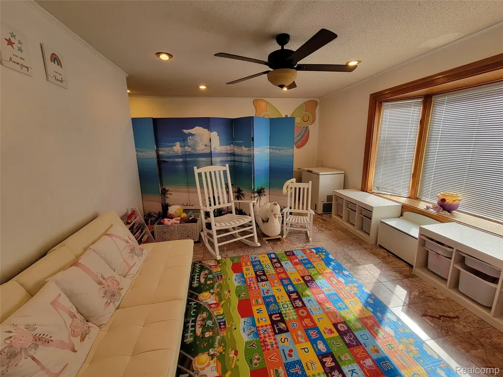 5549 Perrytown Drive West Bloomfield Charter Township MI 48322