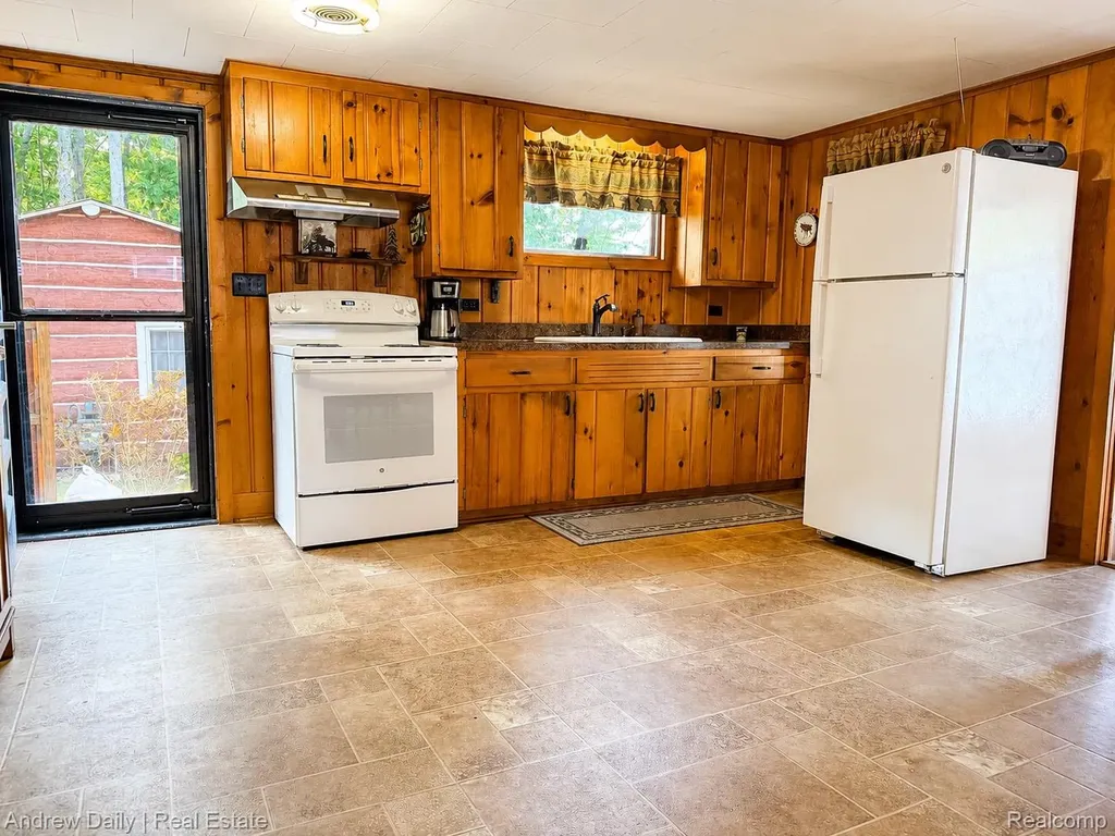 1781 Memory Lane Albert Township MI 49756