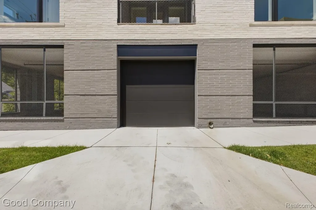 110 Austin Avenue Royal Oak City MI 48067