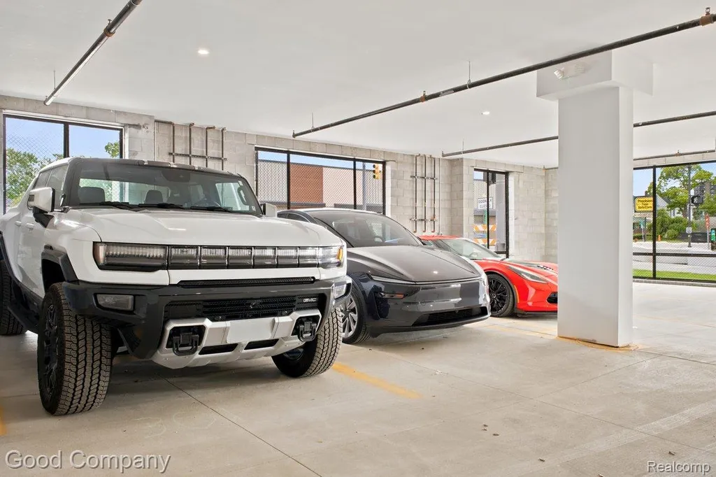 110 Austin Avenue Royal Oak City MI 48067