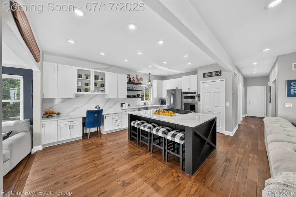 240 Rosebud Court Walled Lake City MI 48390