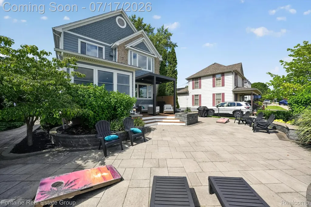 240 Rosebud Court Walled Lake City MI 48390
