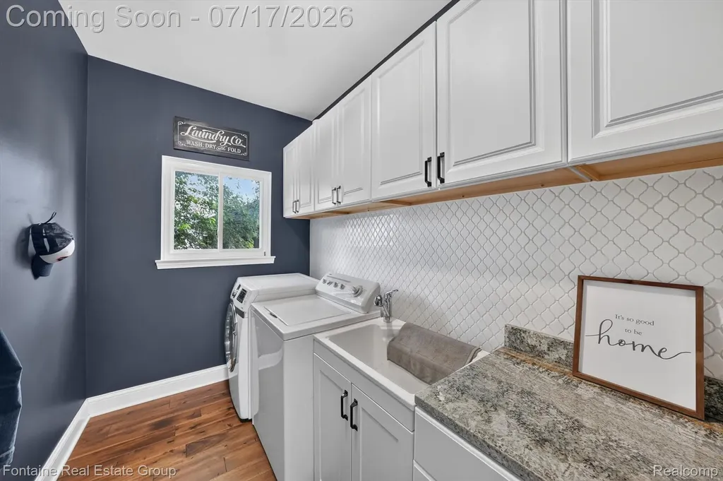240 Rosebud Court Walled Lake City MI 48390