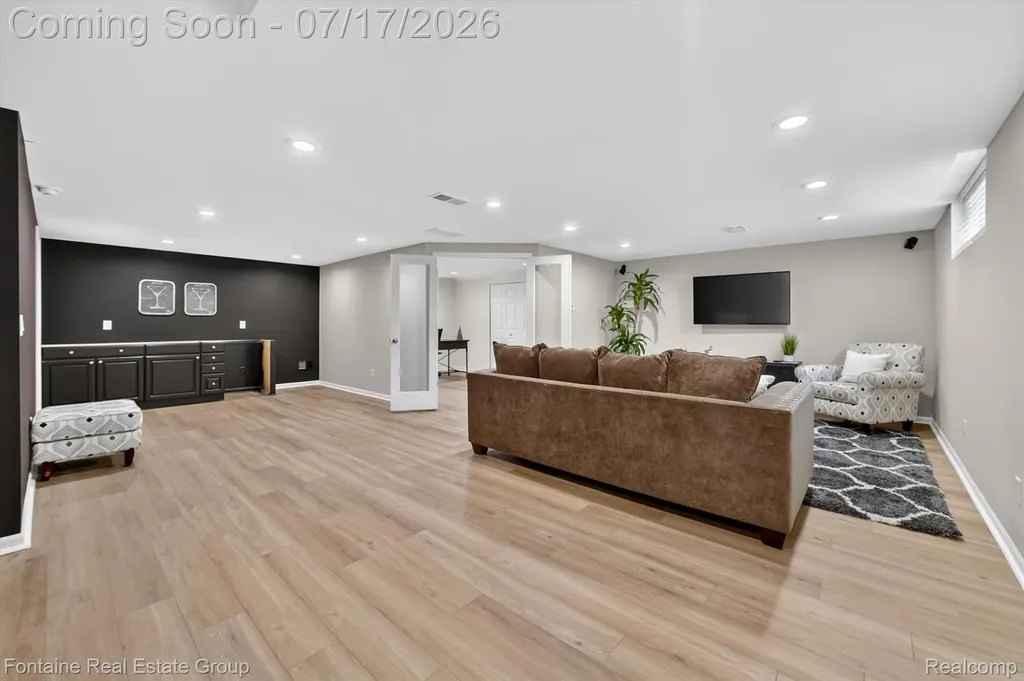 240 Rosebud Court Walled Lake City MI 48390