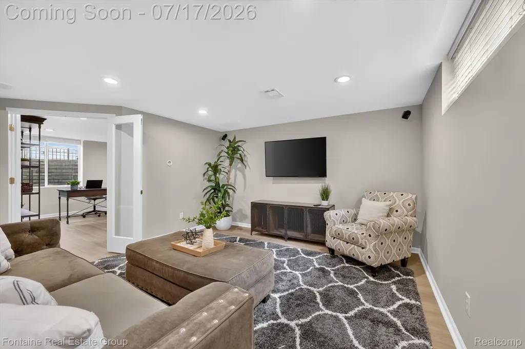 240 Rosebud Court Walled Lake City MI 48390