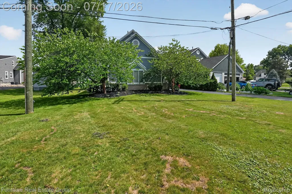 240 Rosebud Court Walled Lake City MI 48390