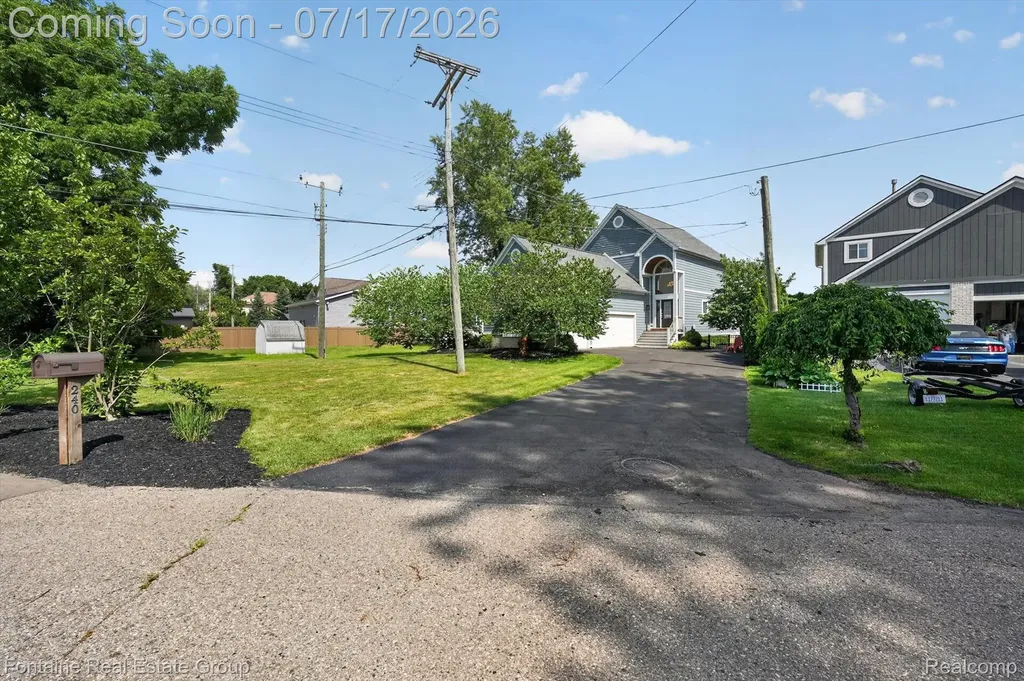 240 Rosebud Court Walled Lake City MI 48390