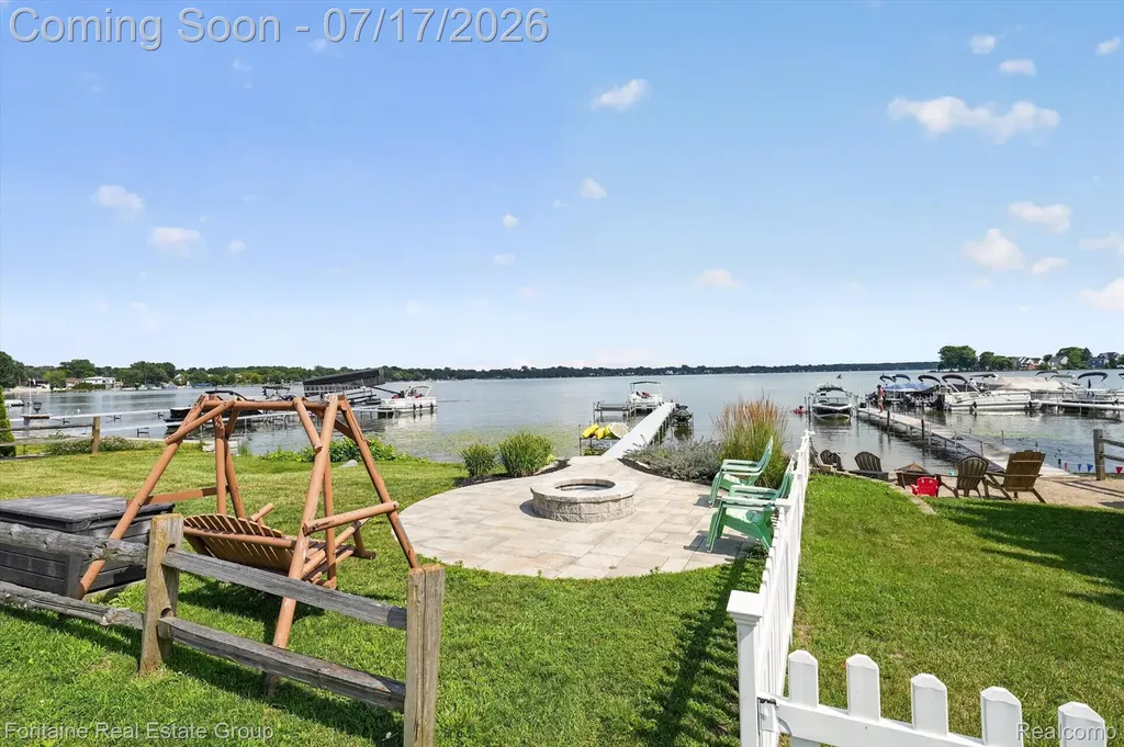 240 Rosebud Court Walled Lake City MI 48390