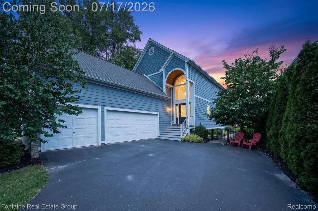 240 Rosebud Court Walled Lake City MI 48390