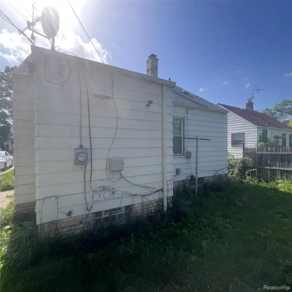 19690 Wexford Street Detroit City MI 48234