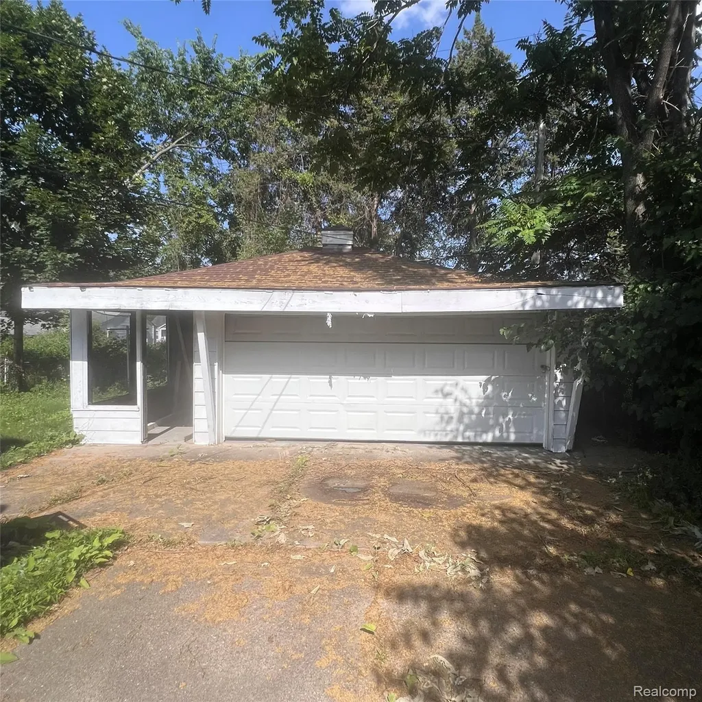 19690 Wexford Street Detroit City MI 48234