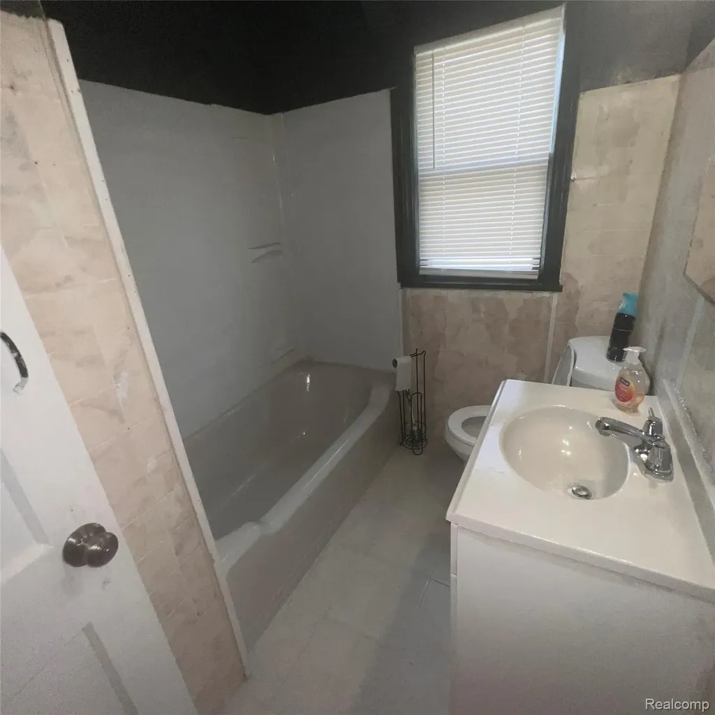 19690 Wexford Street Detroit City MI 48234