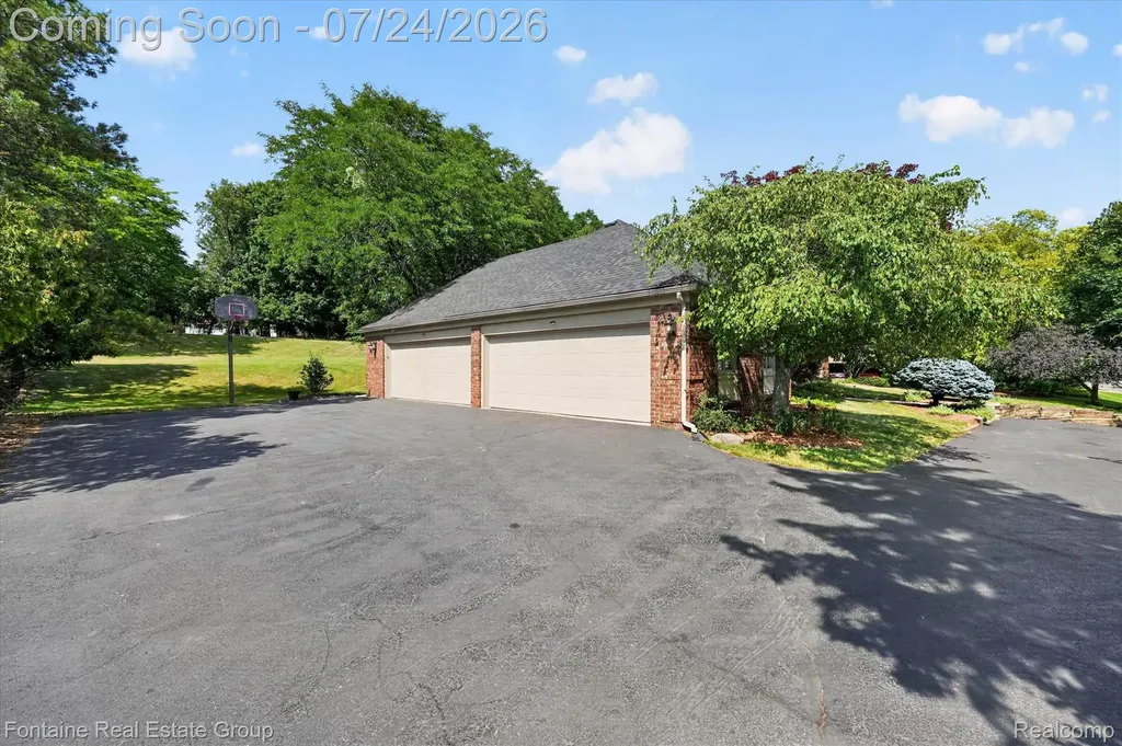 34462 Ramble Hills Drive Farmington Hills City MI 48331