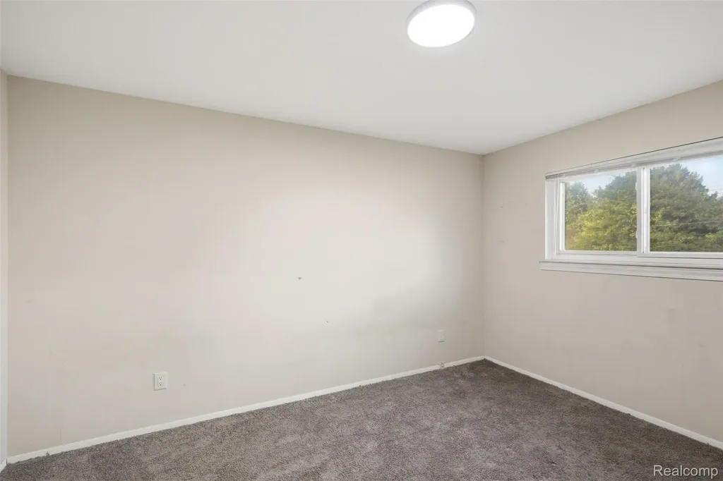 14283 La Chene Avenue Warren City MI 48088