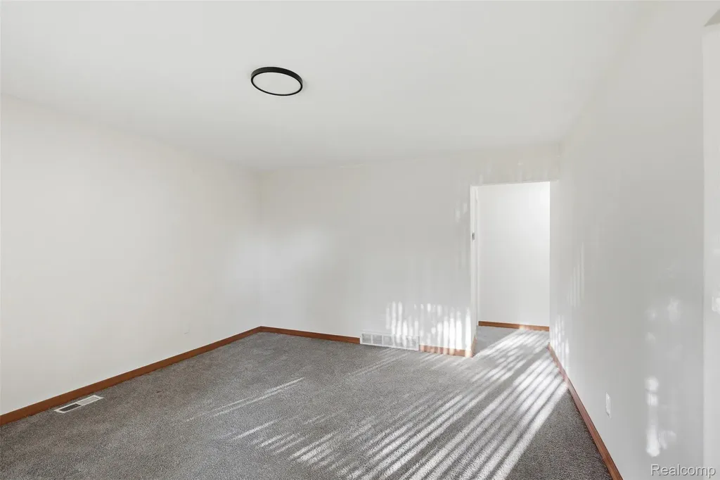 14283 La Chene Avenue Warren City MI 48088