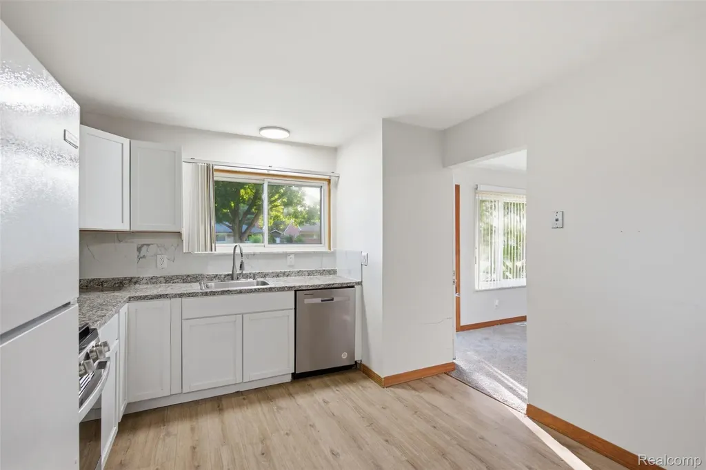 14283 La Chene Avenue Warren City MI 48088