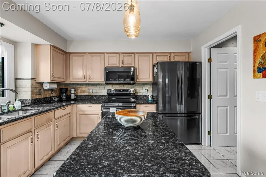 45433 Indian Creek Drive Canton Charter Township MI 48187