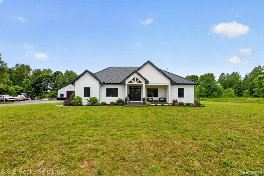 6204 Fish Lake Road Deerfield Township MI 48461