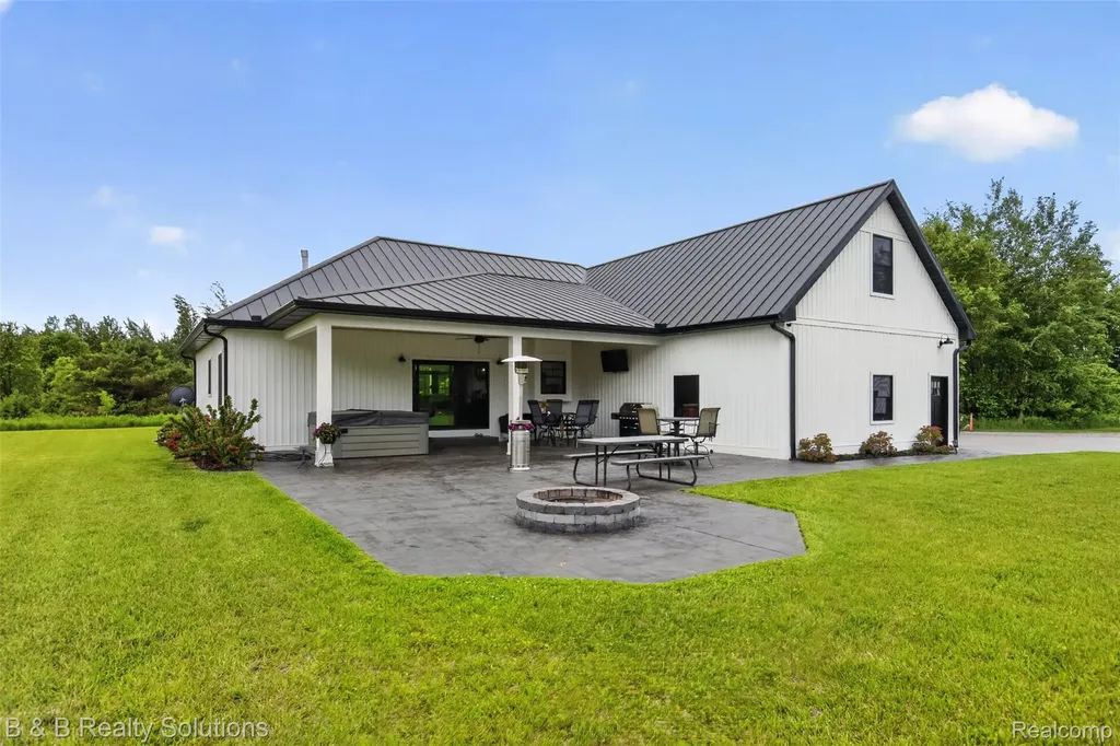 6204 Fish Lake Road Deerfield Township MI 48461