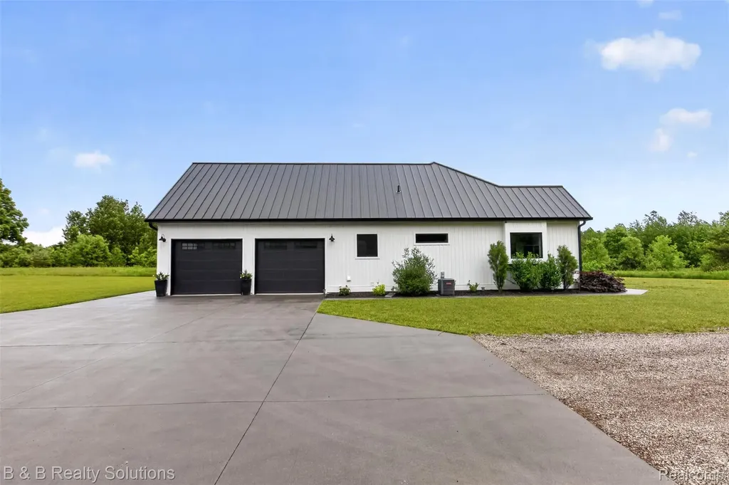 6204 Fish Lake Road Deerfield Township MI 48461